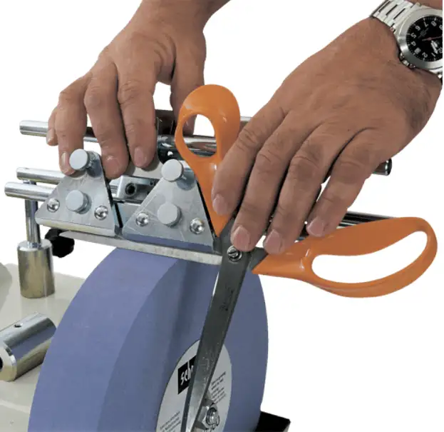 V-160 - Dispositif pour ciseaux